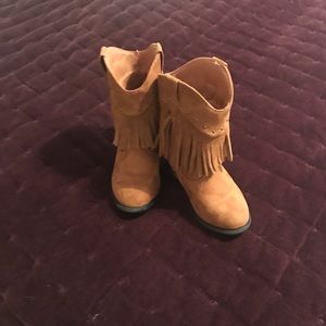 OshKosh Toddler Size 7 Boot